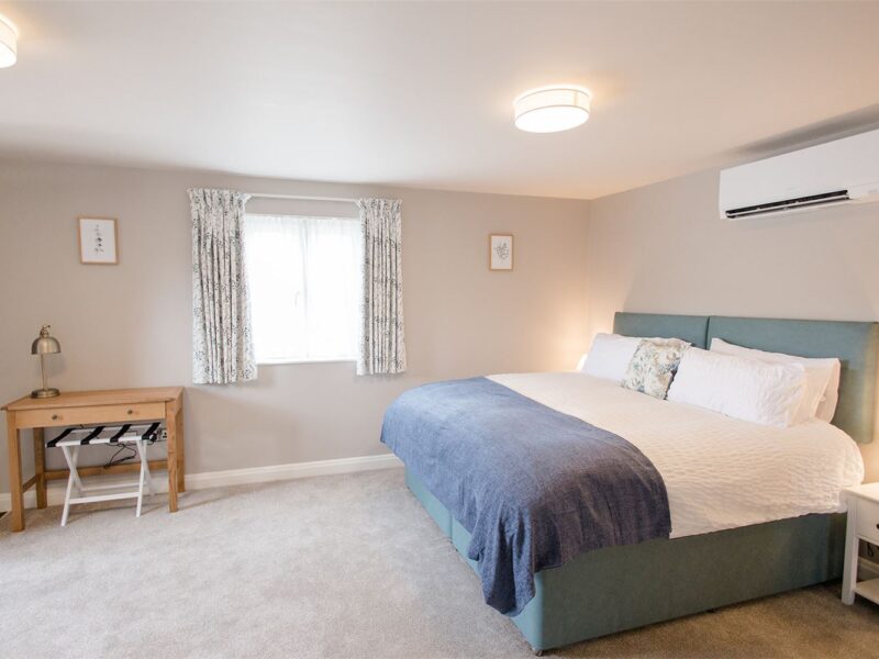 The Long Barn, Water Lane Farm