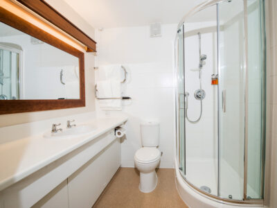 PEARTREE LODGE WATERSIDE