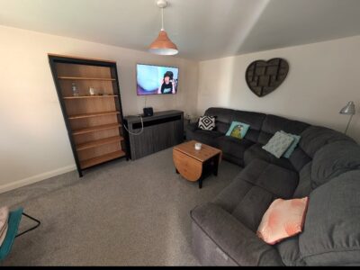 4 bedroom link-detached house for rent