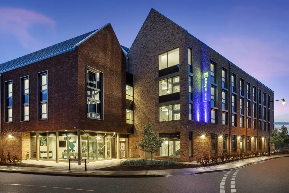 Holiday Inn Express Cambridge West - Cambourne