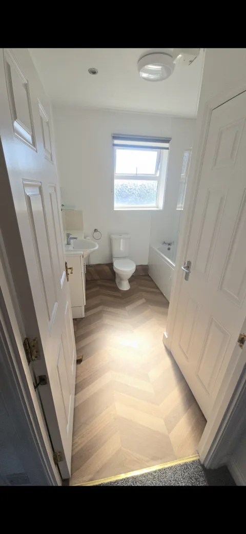 1 bed flat opp hospital