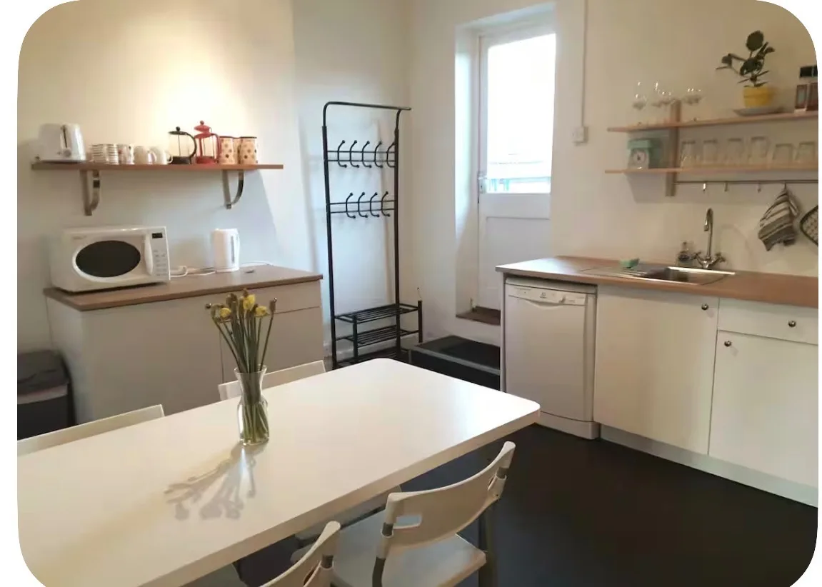 2 Bedroom Woburn Sands High Street Apartment