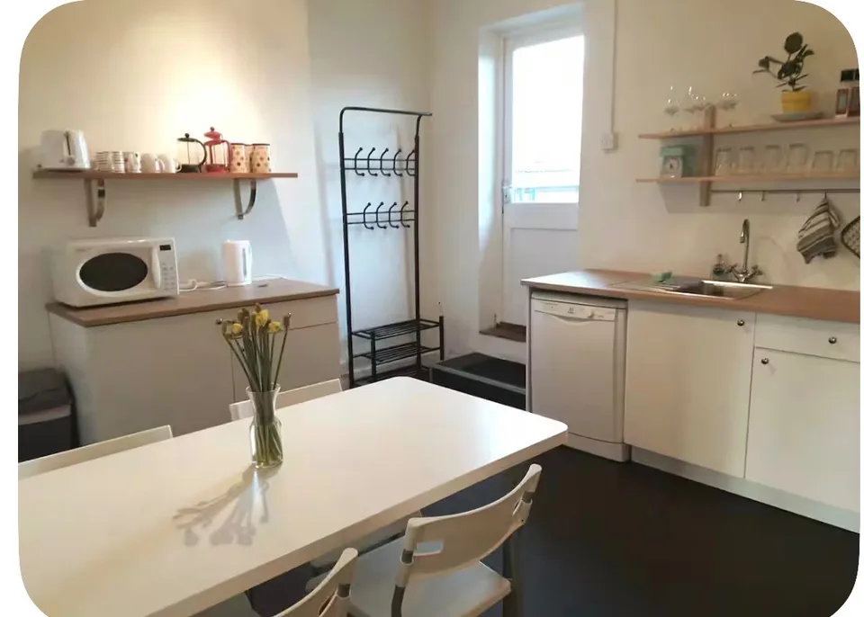 2 Bedroom Woburn Sands High Street Serviced Apartment